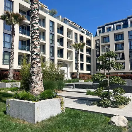 I Helena Two-bedroom Premium Apart *