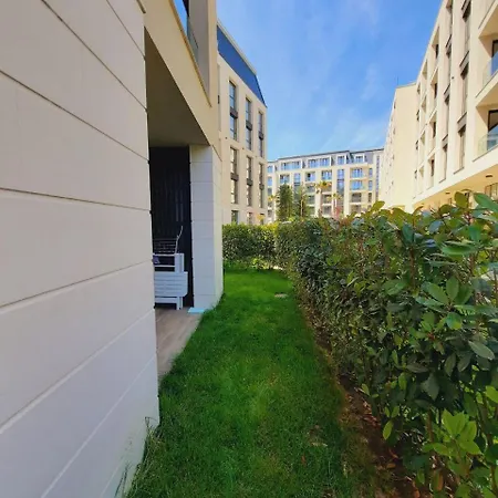 I Helena Two-bedroom Premium Apart شقة