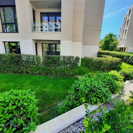 I Helena Two-bedroom Premium Apart