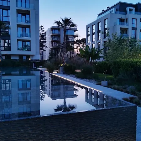 I Helena Two-bedroom Premium Apart شقة